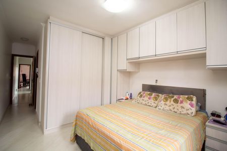 Casa à venda com 220m², 3 quartos e 5 vagasQuarto 1 - Suíte
