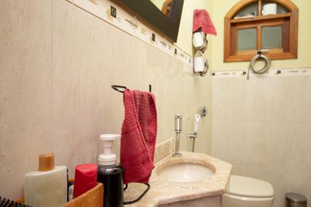 Casa à venda com 220m², 3 quartos e 5 vagasLavabo