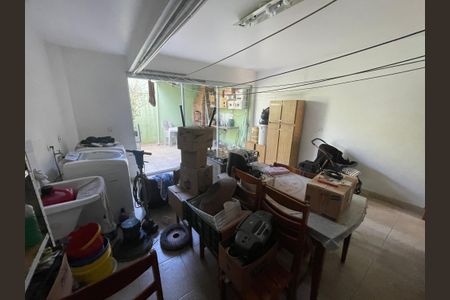 Casa à venda com 220m², 3 quartos e 5 vagas Casa à venda com 220m², 3 quartos e 5 vagasÁrea de Serviço