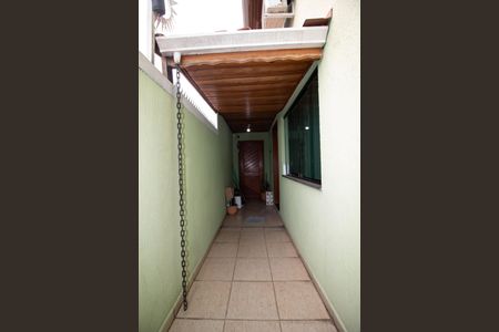 Casa à venda com 220m², 3 quartos e 5 vagasCorredor Externo