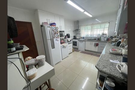 Casa à venda com 220m², 3 quartos e 5 vagas Casa à venda com 220m², 3 quartos e 5 vagasCozinha