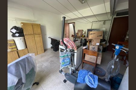 Casa à venda com 220m², 3 quartos e 5 vagas Casa à venda com 220m², 3 quartos e 5 vagasÁrea de Serviço