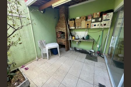 Casa à venda com 220m², 3 quartos e 5 vagas Casa à venda com 220m², 3 quartos e 5 vagasChurrasqueira