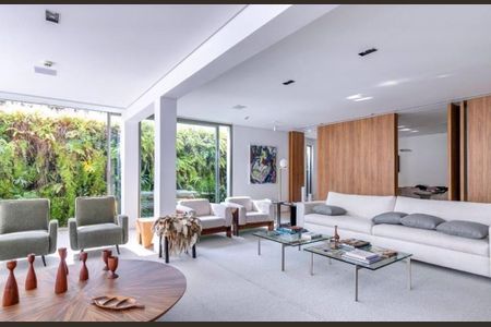 Casa à venda com 5 quartos, 700m² em Brooklin, São Paulo