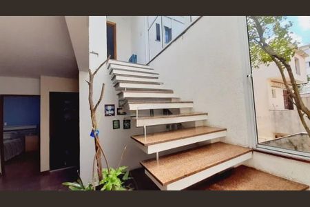 Casa à venda com 4 quartos, 290m² em Santo Antônio, São Caetano do Sul