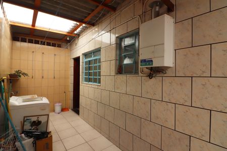 Casa para alugar com 100m², 2 quartos e sem vagaÁrea de Serviço