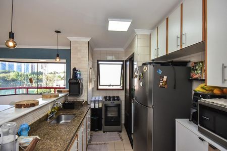 Apartamento à venda com 90m², 3 quartos e 2 vagasCozinha