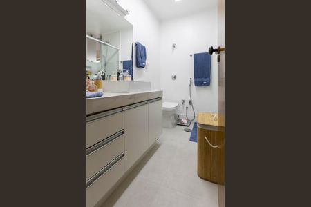 Apartamento à venda com 93m², 2 quartos e 1 vagaBanheiro da Suíte