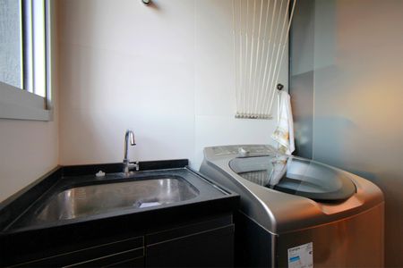 Apartamento à venda com 72m², 2 quartos e 2 vagasÁrea de Serviço