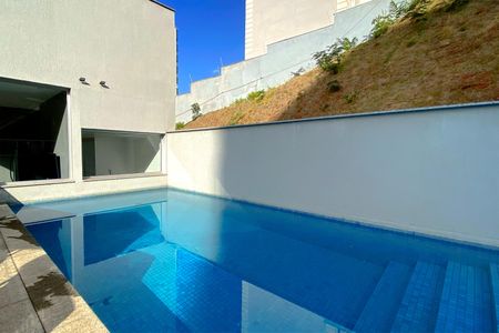 Apartamento à venda com 72m², 2 quartos e 2 vagasÁrea comum - Piscina