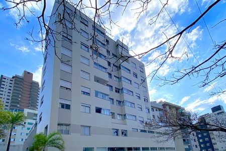Apartamento à venda com 72m², 2 quartos e 2 vagasFachada