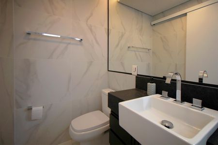 Apartamento à venda com 72m², 2 quartos e 2 vagasBanheiro da Suíte