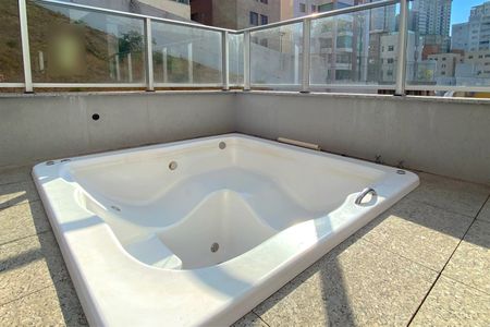 Apartamento à venda com 72m², 2 quartos e 2 vagasÁrea comum - Hidromassagem