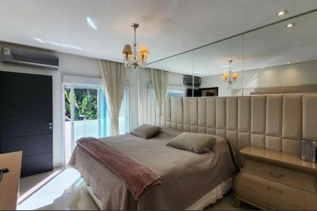 Casa à venda com 660m², 4 quartos e 10 vagas Casa à venda com 660m², 4 quartos e 10 vagasFoto 15