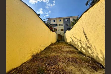 Casa à venda com 168m², 3 quartos e 4 vagasFoto 01
