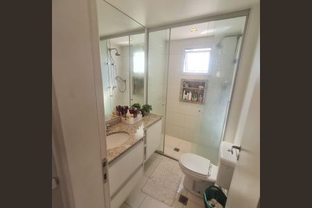 Apartamento à venda com 107m², 3 quartos e 2 vagasBanheiro da Suíte