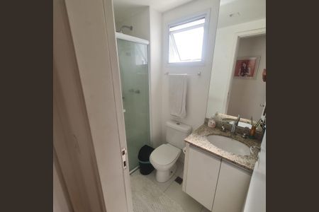 Apartamento à venda com 107m², 3 quartos e 2 vagasBanheiro da Suíte