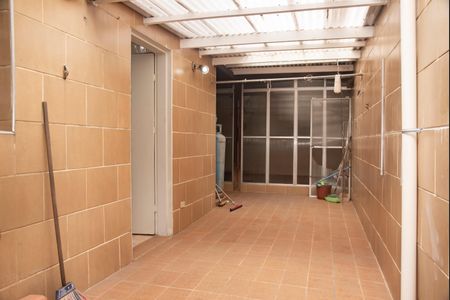 Casa à venda com 141m², 2 quartos e 1 vagaQuintal