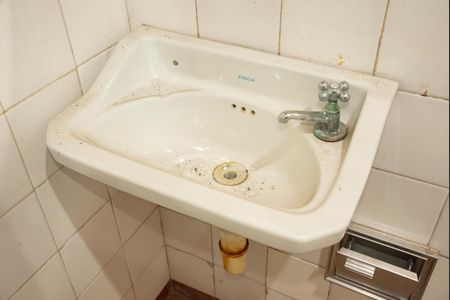 Casa à venda com 141m², 2 quartos e 1 vagaBanheiro de Serviço