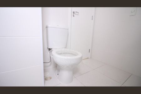 Apartamento à venda com 93m², 2 quartos e 1 vaga Apartamento à venda com 93m², 2 quartos e 1 vagaBanheiro 2