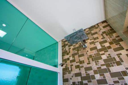 Casa à venda com 210m², 5 quartos e 2 vagasBanheiro social