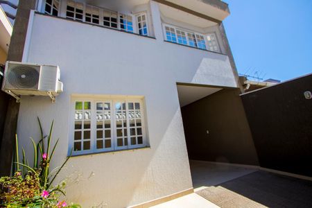 Casa à venda com 210m², 5 quartos e 2 vagasGaragem/Área externa