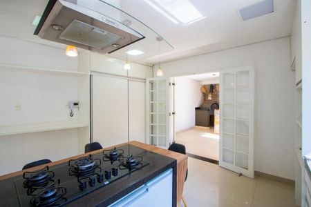 Casa à venda com 210m², 5 quartos e 2 vagasCozinha