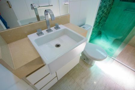 Casa à venda com 210m², 5 quartos e 2 vagasBanheiro social