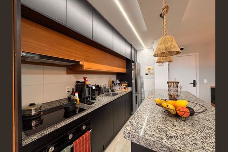 Apartamento à venda com 81m², 2 quartos e 1 vaga Apartamento à venda com 81m², 2 quartos e 1 vagaCozinha e Área de Serviço