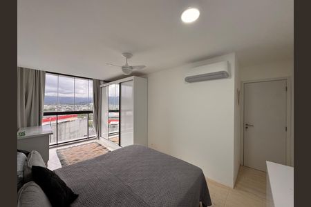 Apartamento à venda com 81m², 2 quartos e 1 vaga Apartamento à venda com 81m², 2 quartos e 1 vagaSuíte