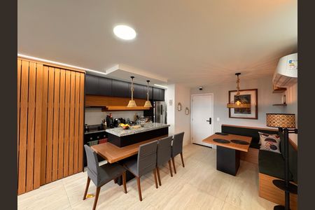 Sala de apartamento para alugar com 2 quartos, 81m² em Recreio dos Bandeirantes, Rio de Janeiro