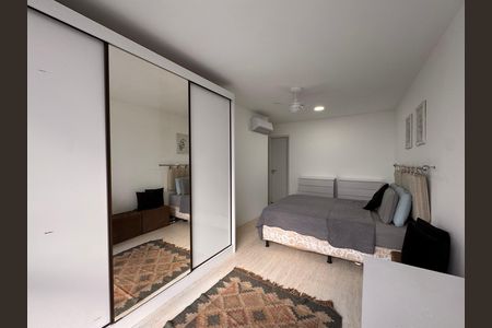 Apartamento à venda com 81m², 2 quartos e 1 vaga Apartamento à venda com 81m², 2 quartos e 1 vagaSuíte