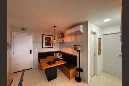 Sala de apartamento para alugar com 2 quartos, 81m² em Recreio dos Bandeirantes, Rio de Janeiro