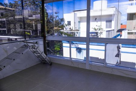 Casa de condomínio para alugar com 159m², 3 quartos e 1 vagaCobertura