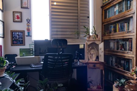 Apartamento à venda com 105m², 4 quartos e 2 vagasQuarto 2