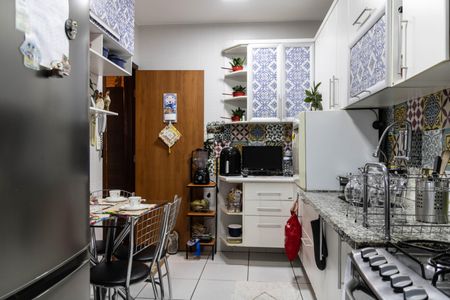 Apartamento à venda com 105m², 4 quartos e 2 vagasCozinha