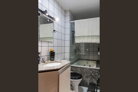 Apartamento à venda com 105m², 4 quartos e 2 vagasBanheiro Social
