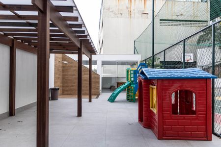 Apartamento à venda com 105m², 4 quartos e 2 vagasÁrea comum - Playground