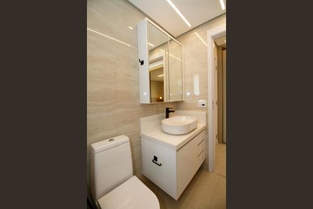 Apartamento para alugar com 100m², 2 quartos e 2 vagas Apartamento para alugar com 100m², 2 quartos e 2 vagasBanheiro da Suíte 1