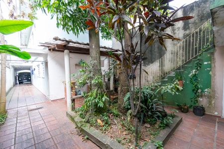 Casa à venda com 180m², 4 quartos e 2 vagasLavanderia