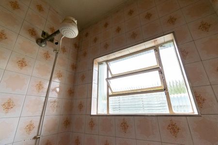 Casa à venda com 180m², 4 quartos e 2 vagasBanheiro Social 1