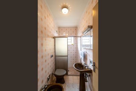 Casa à venda com 180m², 4 quartos e 2 vagasBanheiro da Suíte