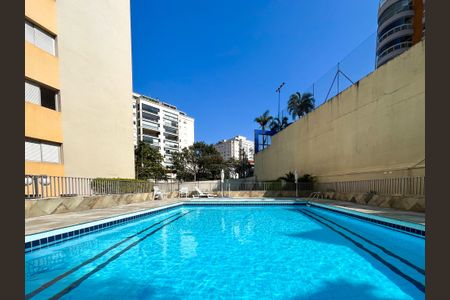 Apartamento à venda com 110m², 2 quartos e 3 vagasÁrea comum - Piscina