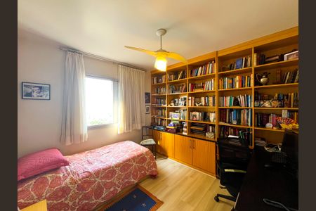 Apartamento à venda com 110m², 2 quartos e 3 vagasQuarto