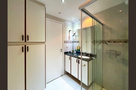 Apartamento à venda com 110m², 2 quartos e 3 vagasBanheiro Social