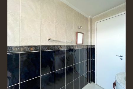 Apartamento à venda com 110m², 2 quartos e 3 vagasBanheiro da Suíte