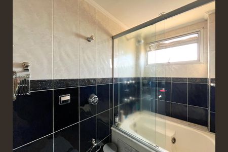 Apartamento à venda com 110m², 2 quartos e 3 vagasBanheiro da Suíte