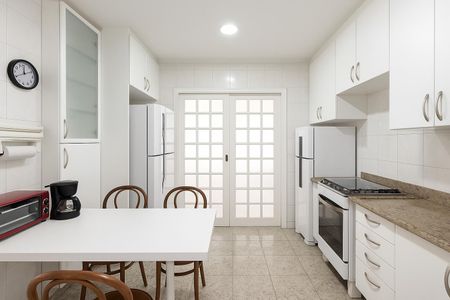 Apartamento à venda com 110m², 2 quartos e 3 vagasCozinha