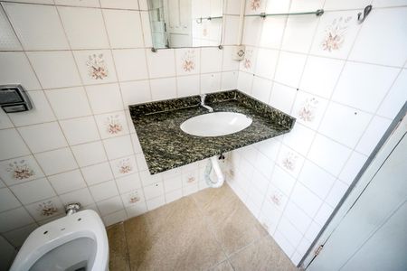 Casa à venda com 219m², 3 quartos e 3 vagasBanheiro