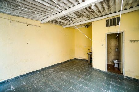 Casa à venda com 219m², 3 quartos e 3 vagasQuintal